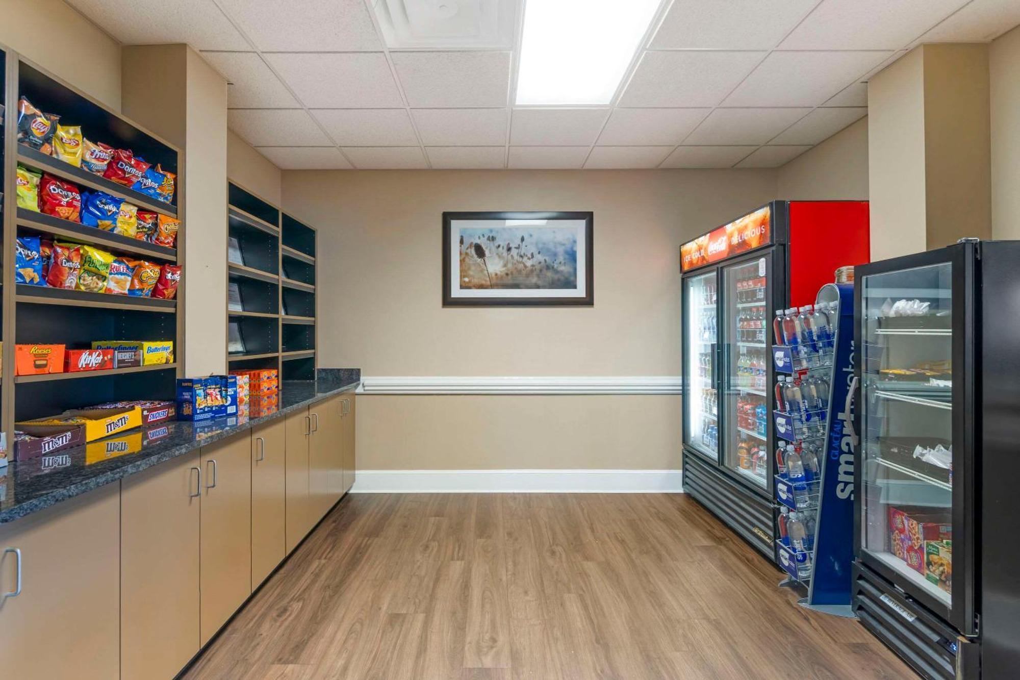 Comfort Inn & Suites Tifton Buitenkant foto