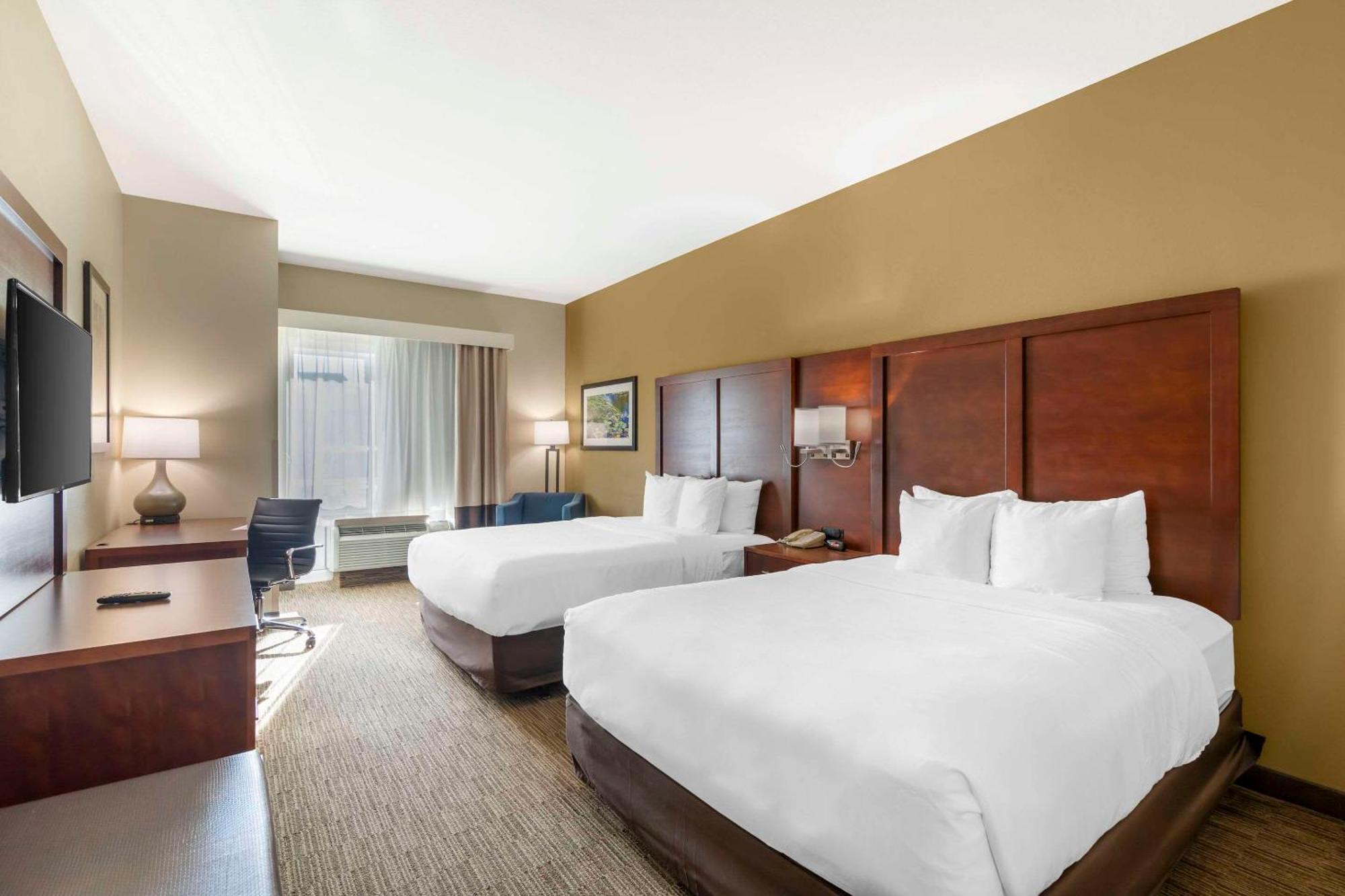 Comfort Inn & Suites Tifton Buitenkant foto