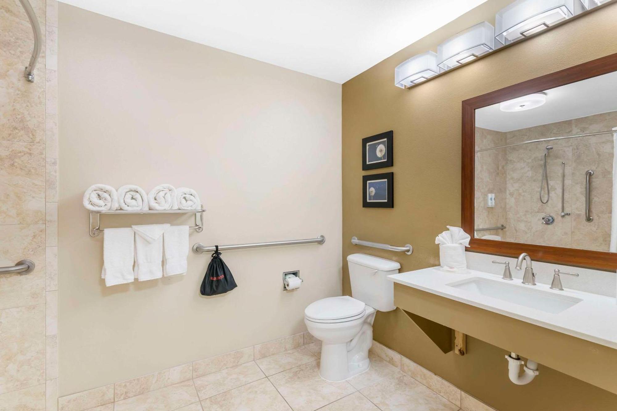 Comfort Inn & Suites Tifton Buitenkant foto