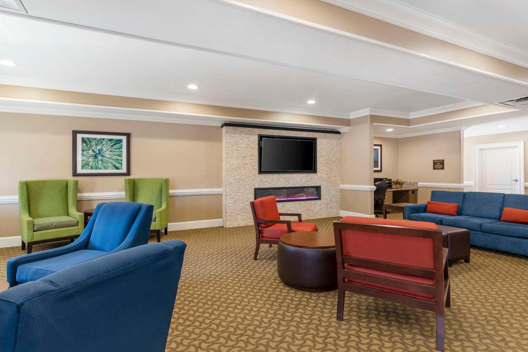 Comfort Inn & Suites Tifton Buitenkant foto