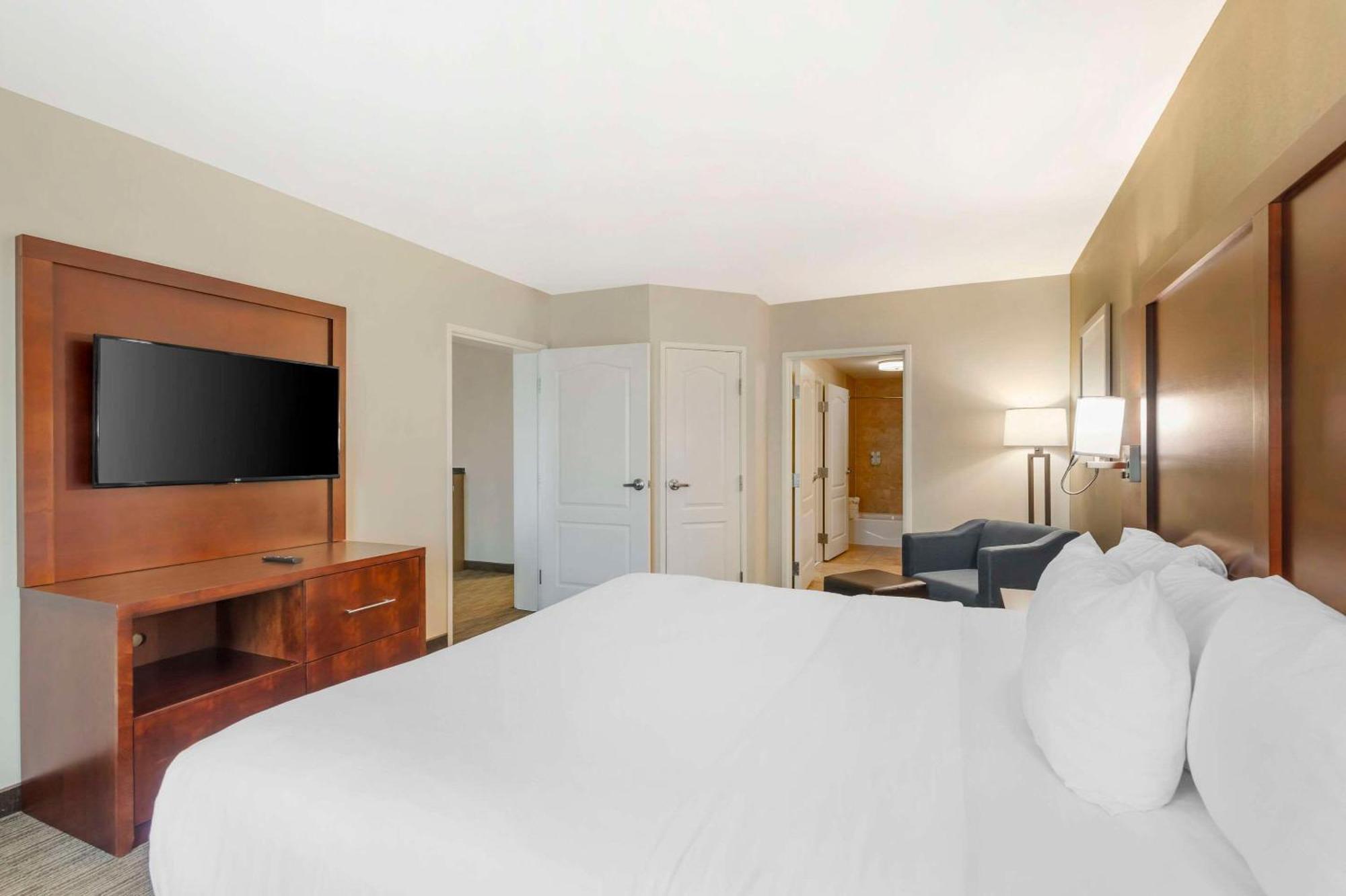 Comfort Inn & Suites Tifton Buitenkant foto
